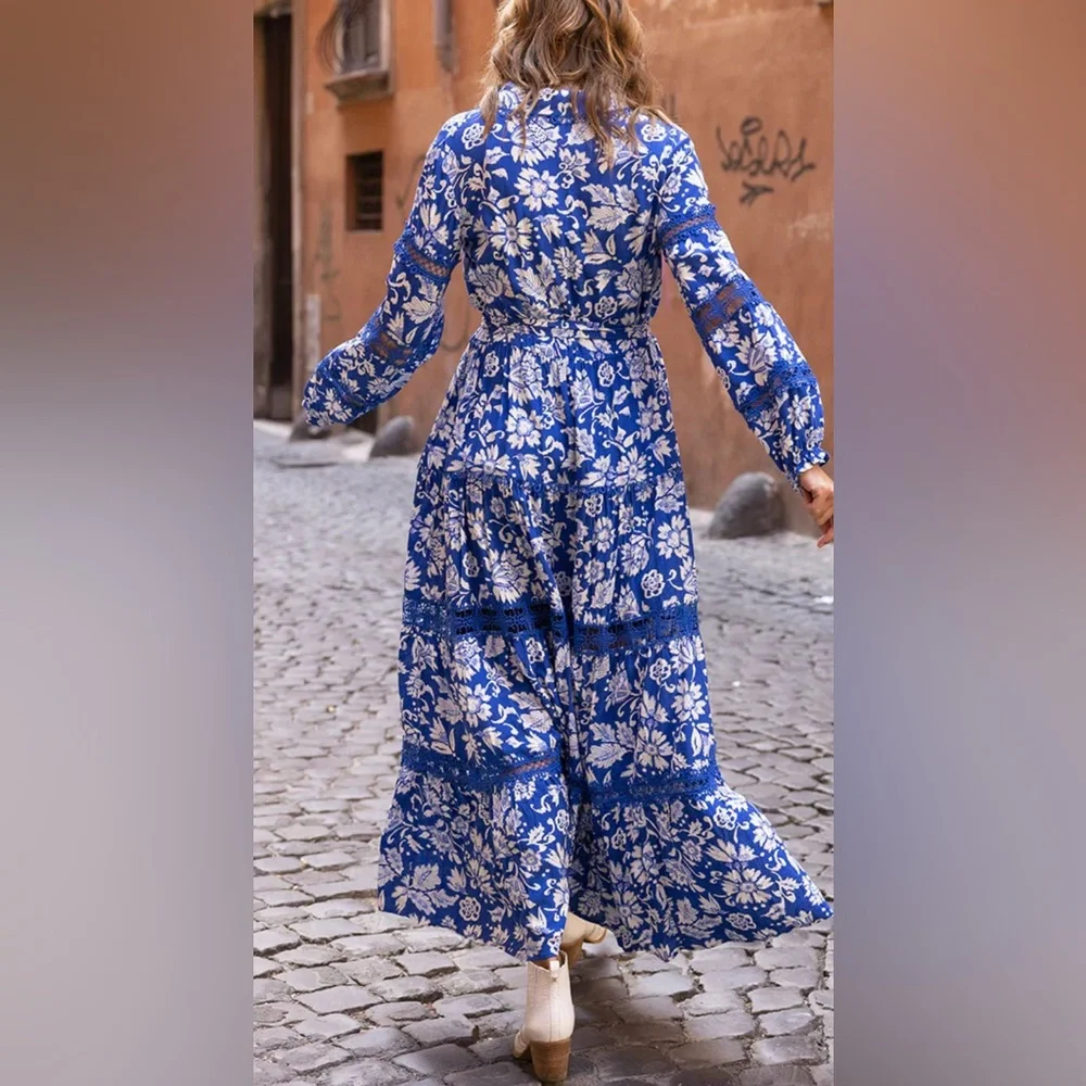 Miss June Paris ~ Chiara Dress /Elegant Blue Floral Long Sleeve Dress
Size F - Picture 3 of 9